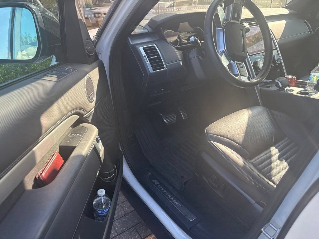 Certified 2023 Land Rover Discovery S R-Dynamic AWD/4WD image 17