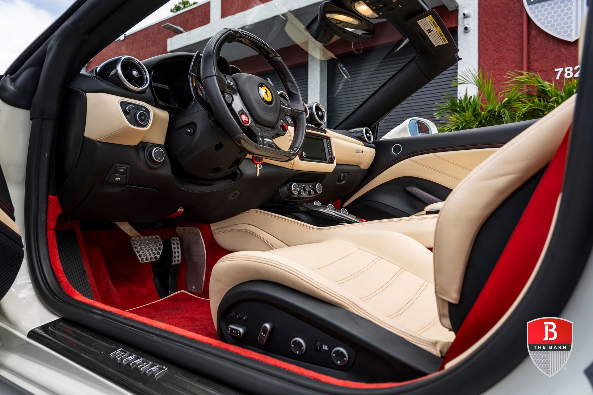 Used 2017 Ferrari California T RWD image 28