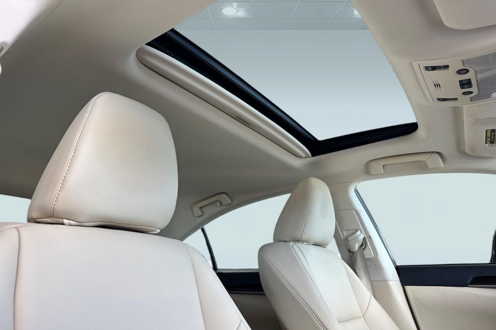 Used 2013 Lexus ES 350 w/ Premium Pkg FWD image 25