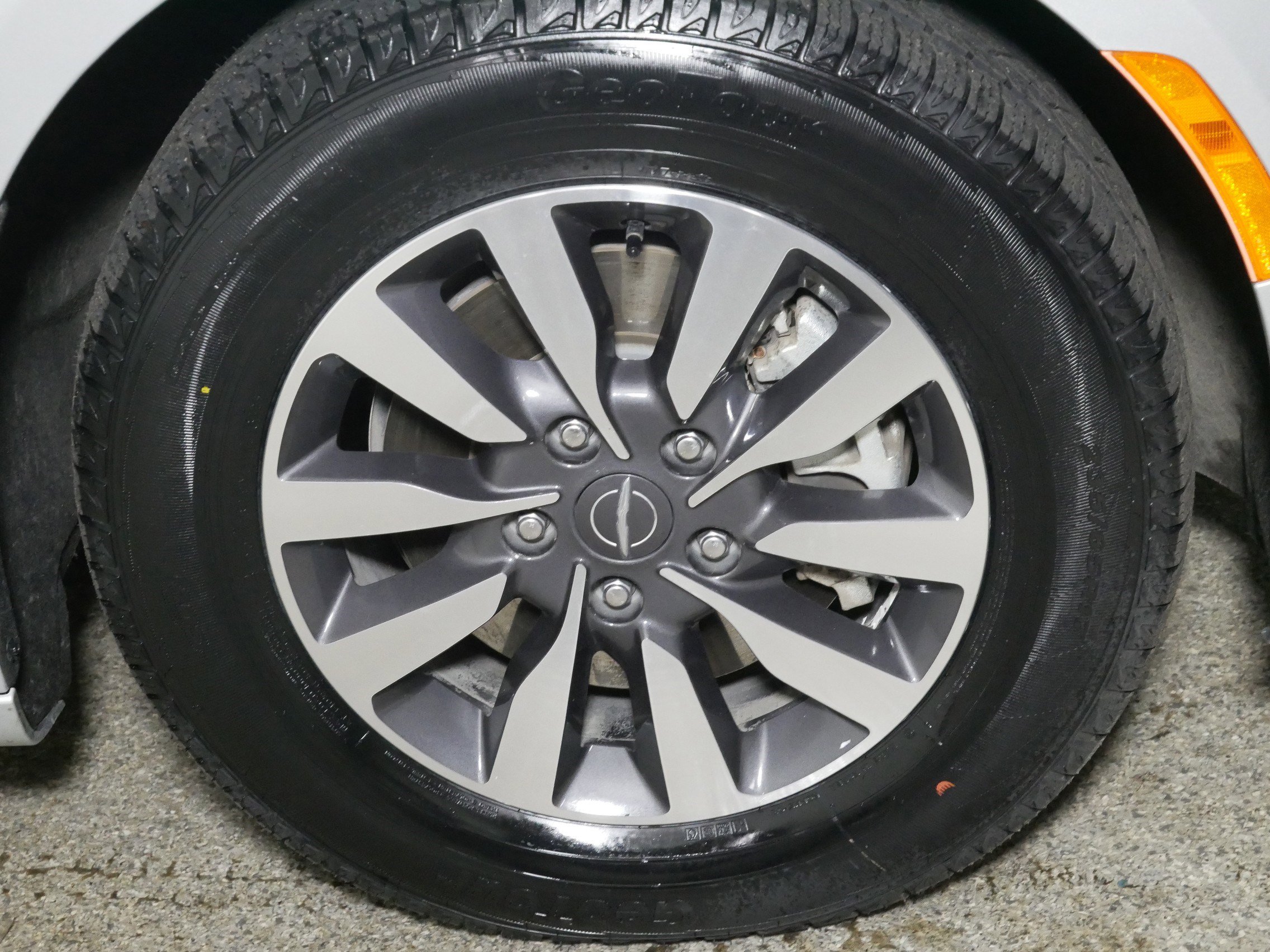 Used 2023 Chrysler Pacifica Touring-L image 15