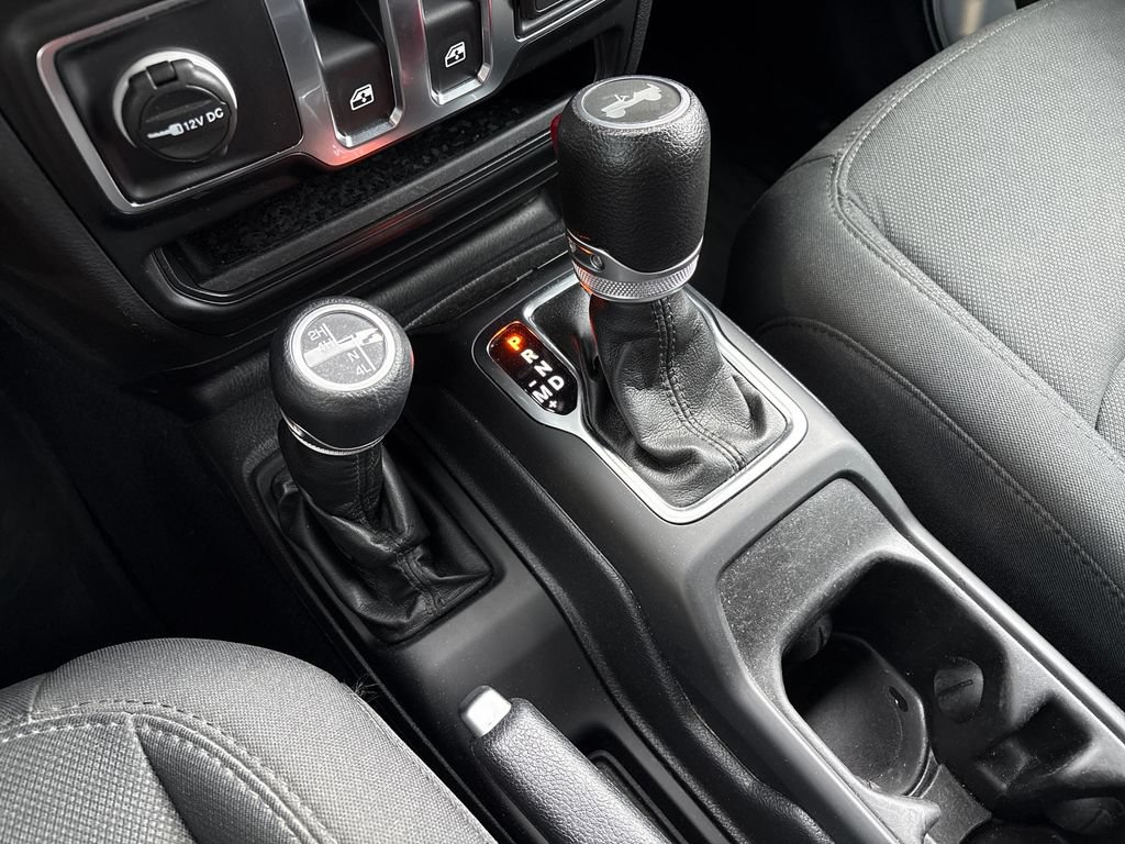 Used 2022 Jeep Wrangler Sport AWD/4WD image 28