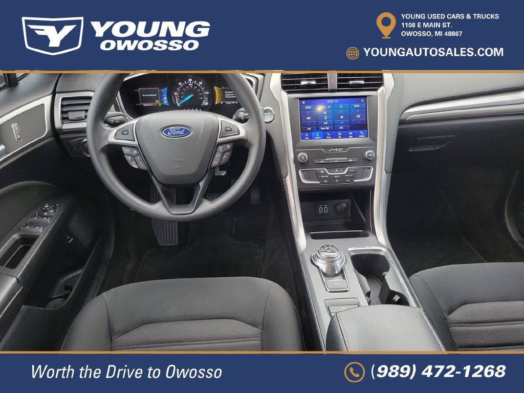 Used 2020 Ford Fusion SE FWD image 26