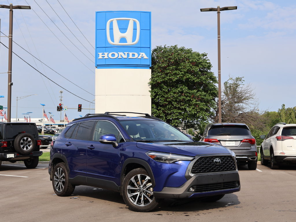 Used 2024 Toyota Corolla Cross XLE w/ Convenience Package
