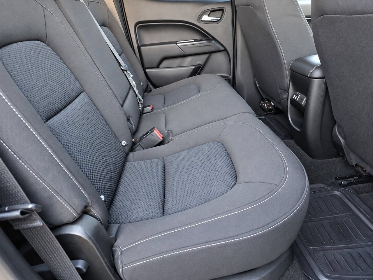 Certified 2018 Chevrolet Colorado LT RWD image 37