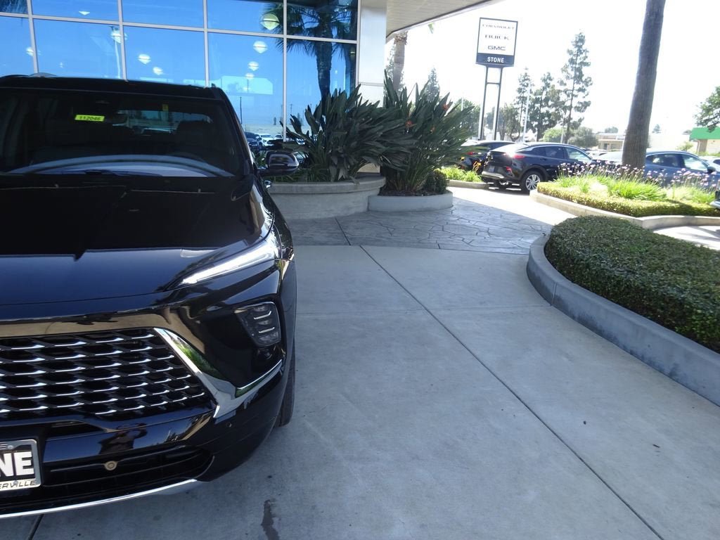 New 2026 Buick Enclave Avenir w/ Super Cruise Package FWD image 33