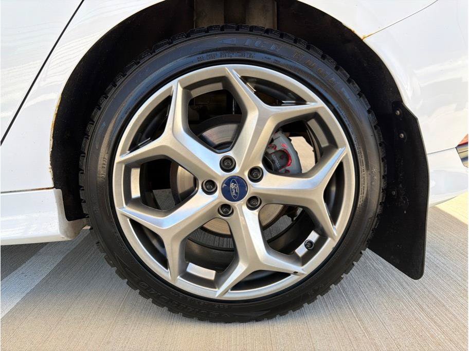 Used 2015 Ford Focus ST FWD image 27