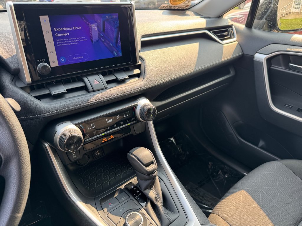Certified 2025 Toyota RAV4 XLE AWD/4WD image 29