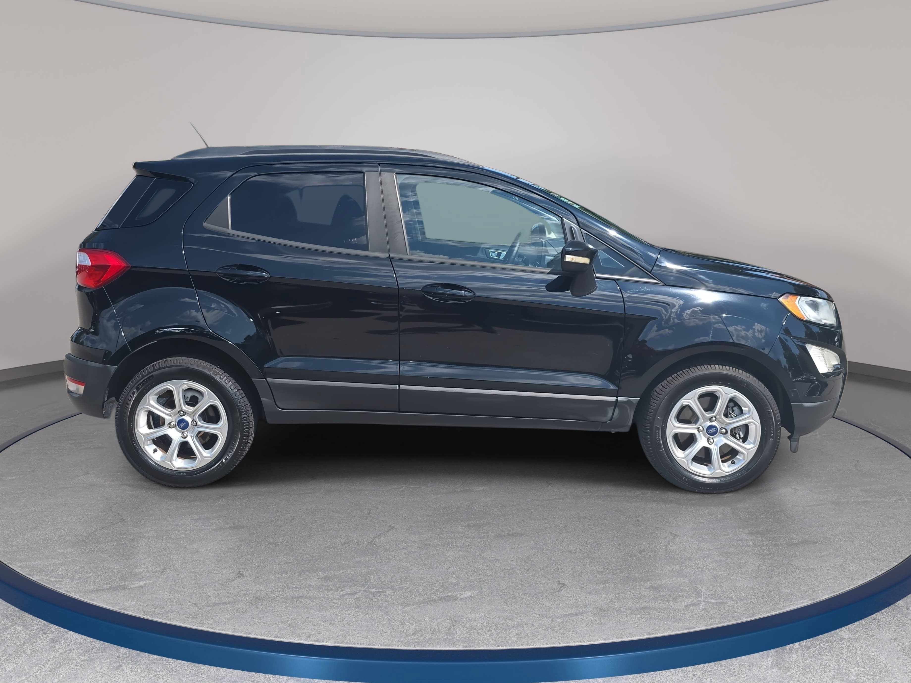 Used 2019 Ford EcoSport SE w/ SE Convenience Package FWD image 4