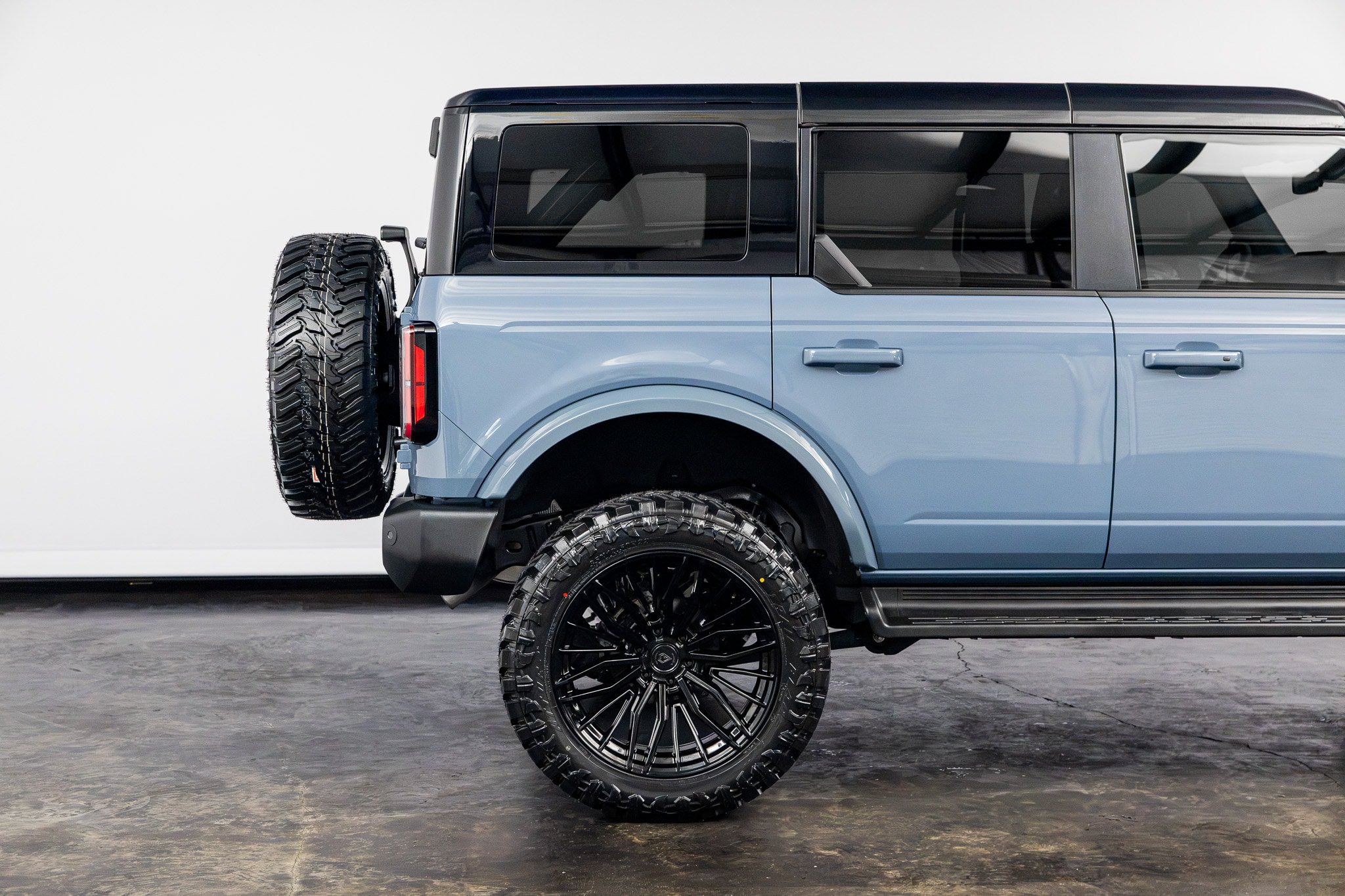 Used 2025 Ford Bronco Outer Banks AWD/4WD image 24
