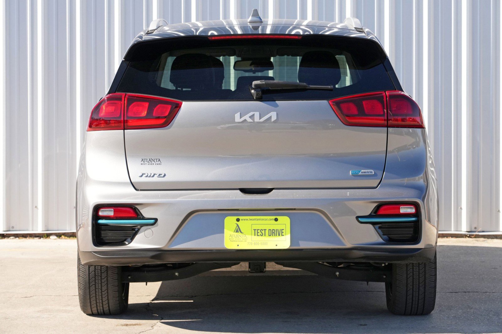 Used 2022 Kia Niro EX w/ Cold Weather Package FWD image 10