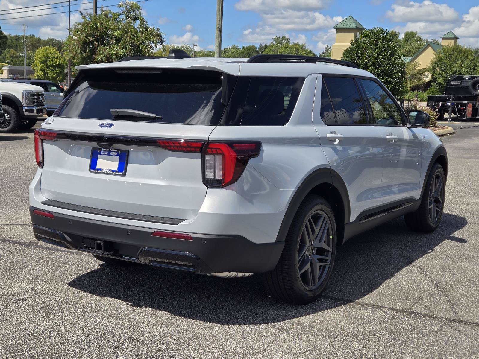 New 2026 Ford Explorer ST-Line w/ ST-Line Street Pack RWD image 8
