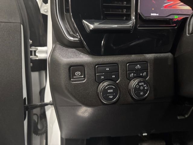 Used 2024 Chevrolet Silverado 2500 LT w/ Convenience Package image 14
