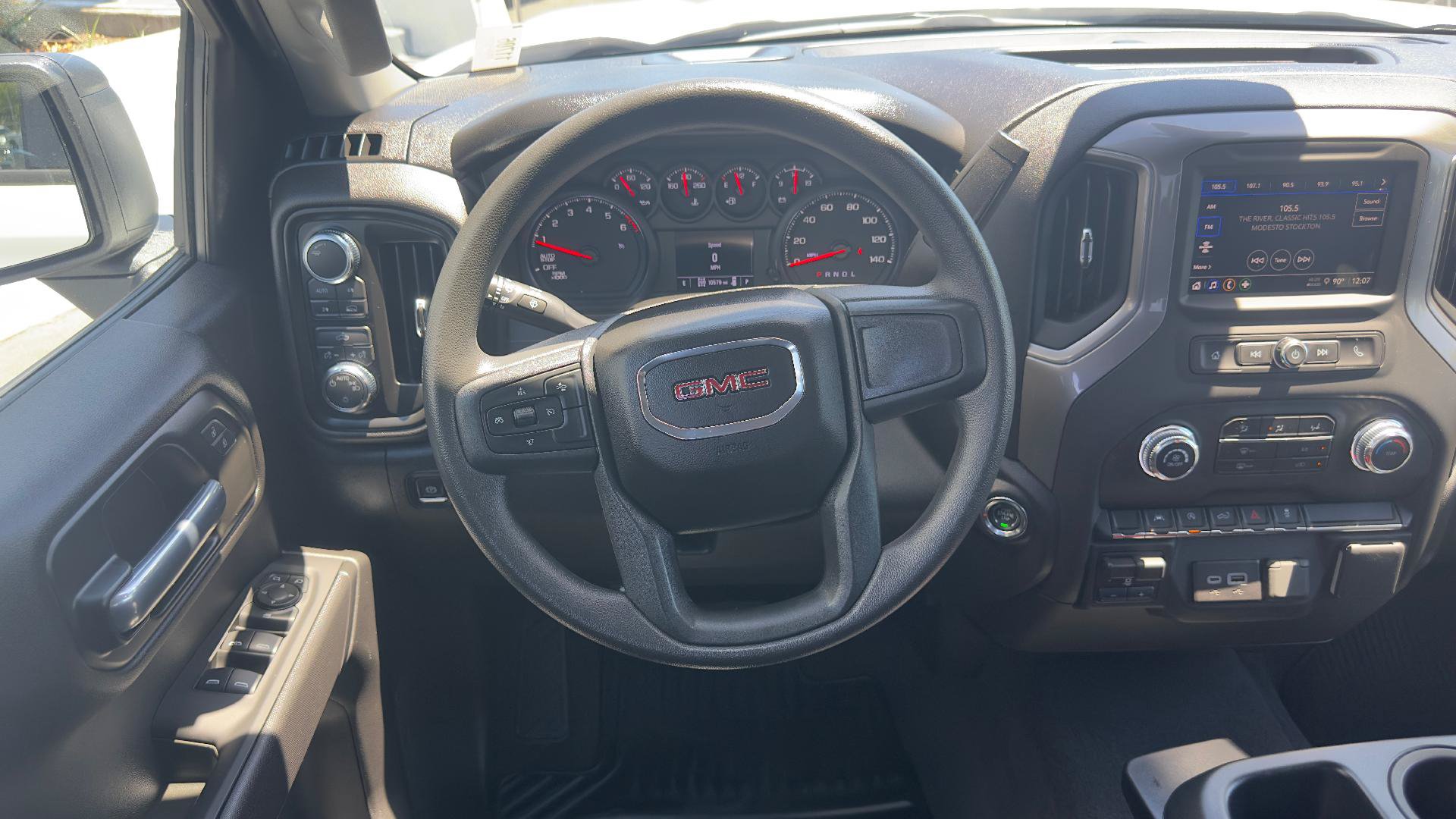 Used 2026 GMC Sierra 1500 Pro w/ Graphite Edition AWD/4WD image 9