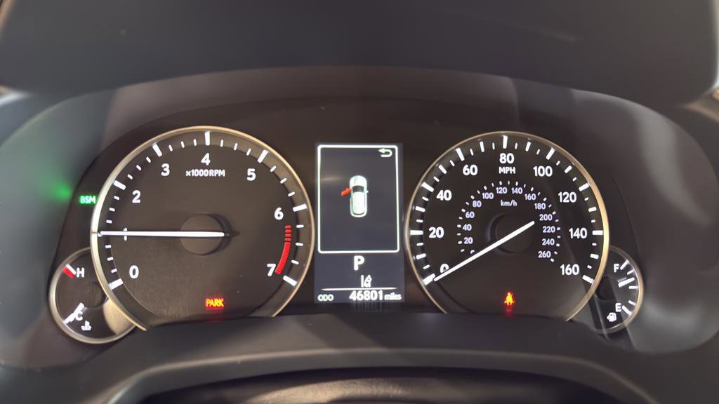 Used 2020 Lexus RX 350L Premium w/ Premium Package image 23