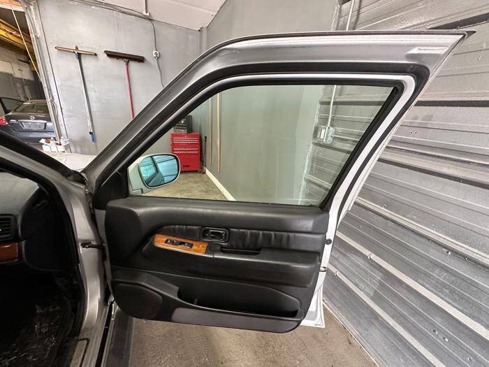 Used 2002 INFINITI QX4 4WD w/ (X03) Heated Seats Pkg image 26