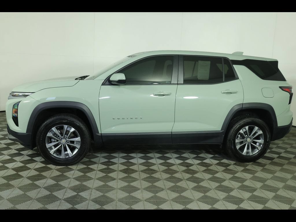 Used 2026 Chevrolet Equinox LT FWD image 16