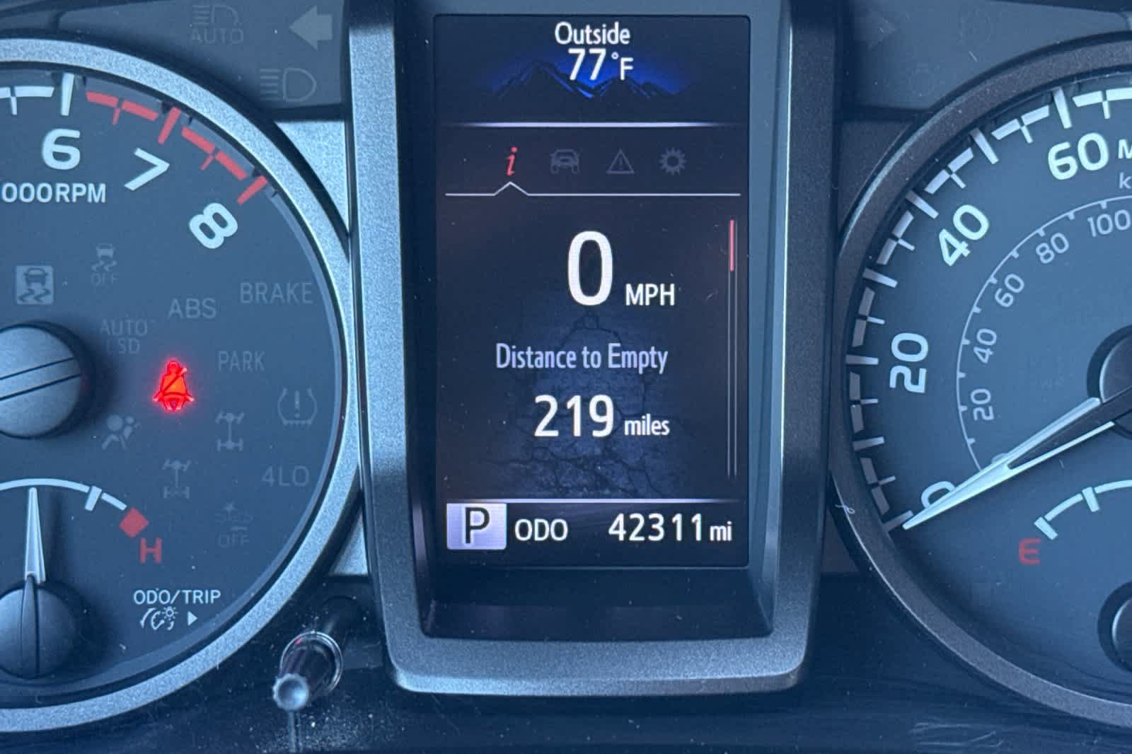 Used 2021 Toyota Tacoma TRD Off-Road w/ Technology Package AWD/4WD image 28