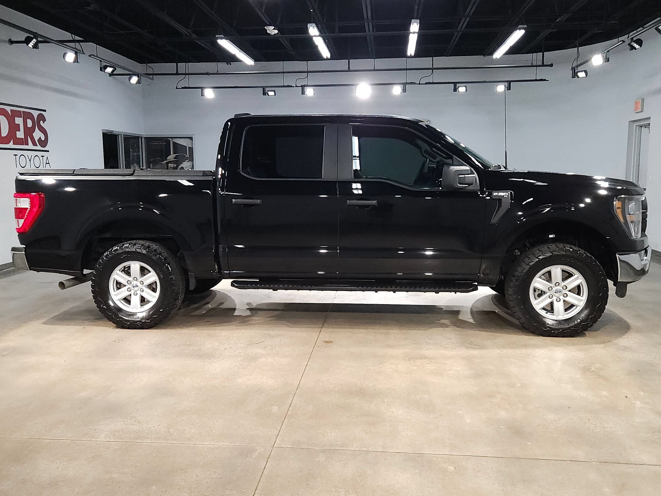 Used 2023 Ford F150 XL w/ Trailer Tow Package AWD/4WD image 8