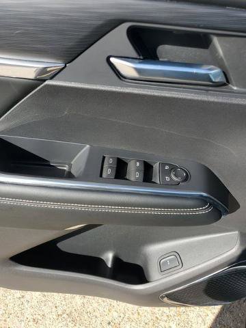 New 2025 GMC Acadia Elevation w/ Elevation Premium Package FWD image 11