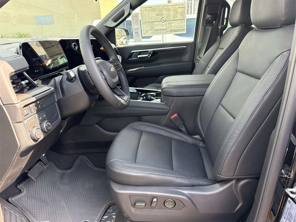 New 2026 Chevrolet Suburban LS image 18