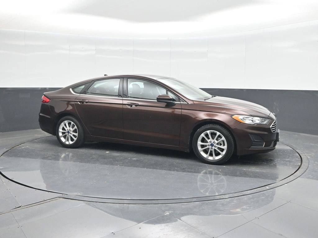 Used 2019 Ford Fusion SE FWD image 11