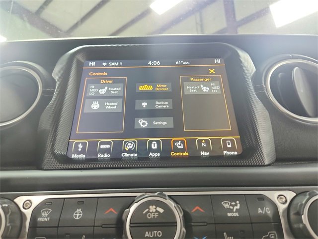 Used 2018 Jeep Wrangler Unlimited Sahara image 30