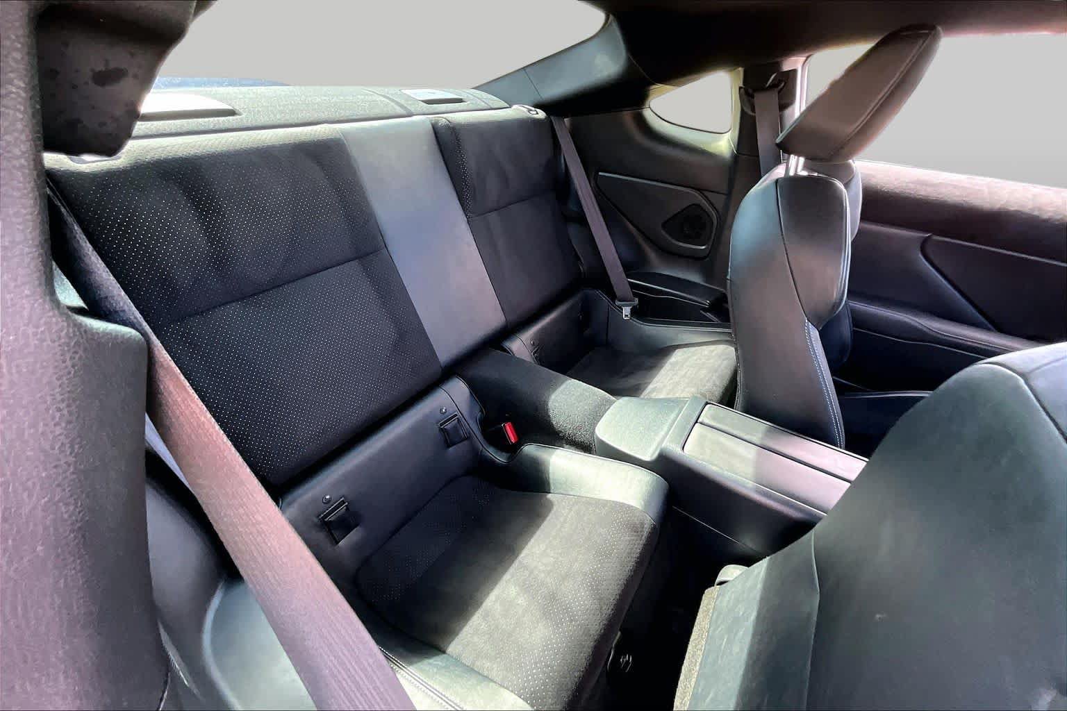 Used 2024 Toyota GR86 Premium w/ Performance Package RWD image 18