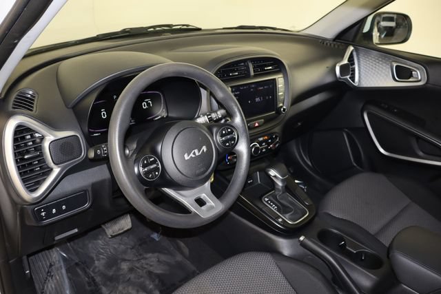 Used 2023 Kia Soul LX FWD image 23