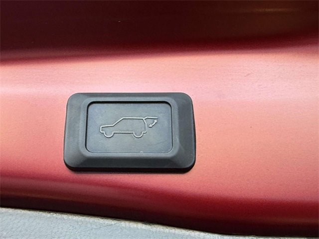 Used 2023 Toyota RAV4 XLE image 18