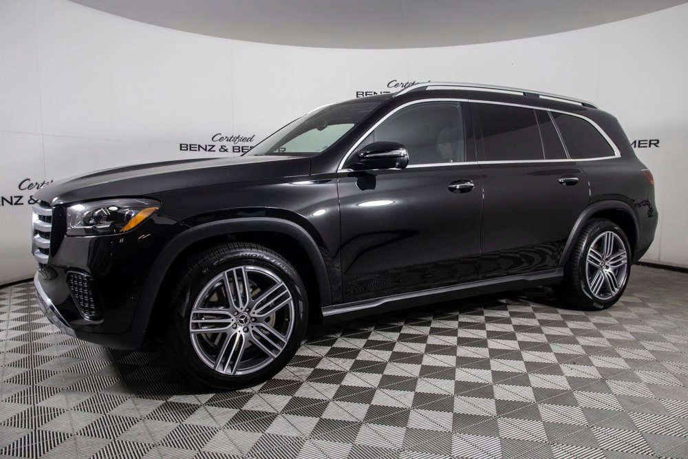Used 2025 Mercedes-Benz GLS 450 4MATIC image 5