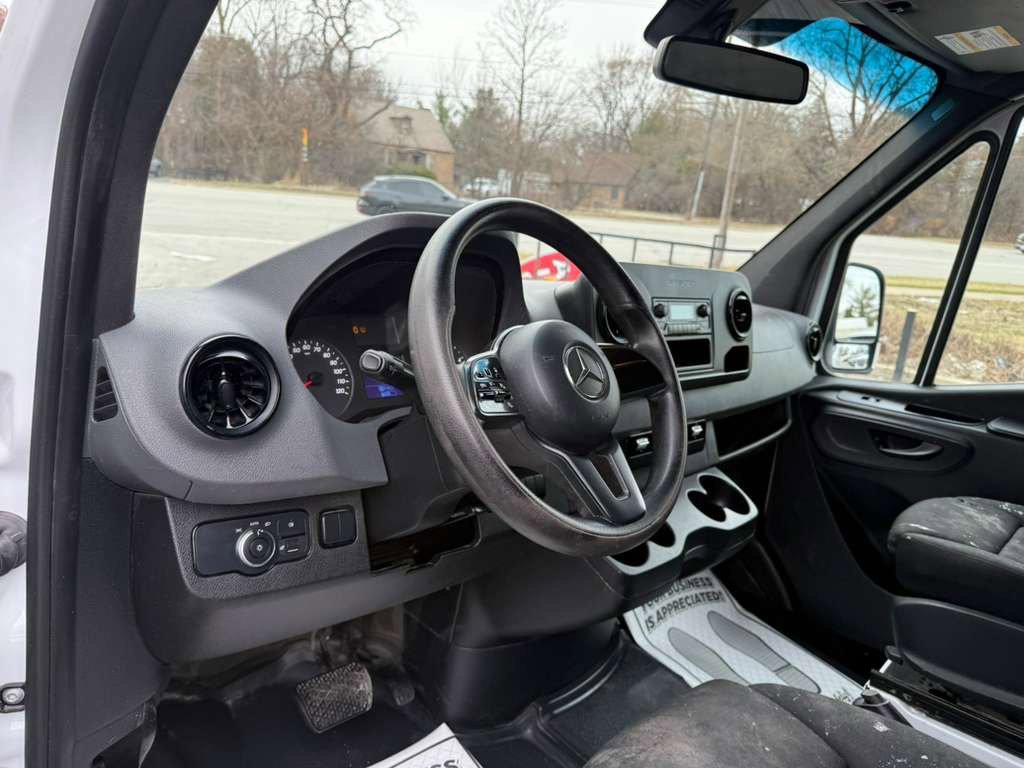 Used 2021 Mercedes-Benz Sprinter 2500 image 19