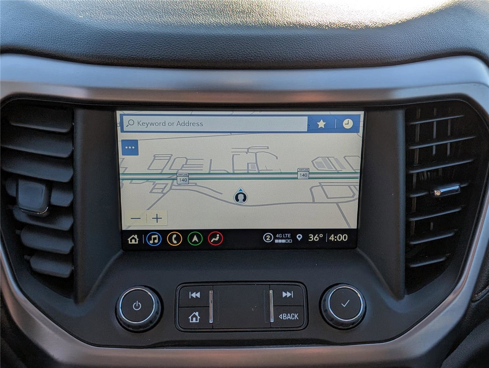 Used 2023 GMC Acadia AT4 image 31