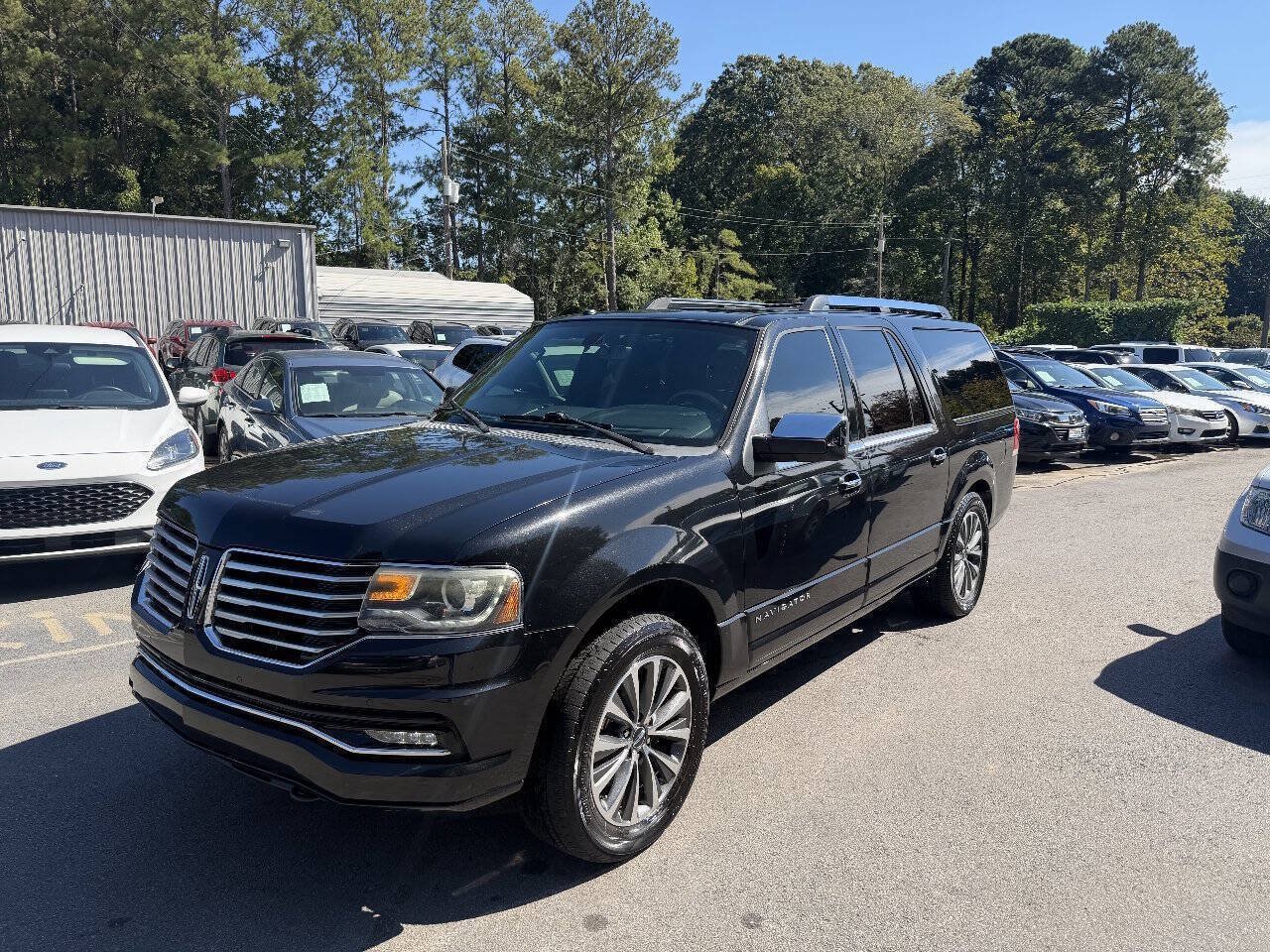 Used 2015 Lincoln Navigator L 2WD image 1