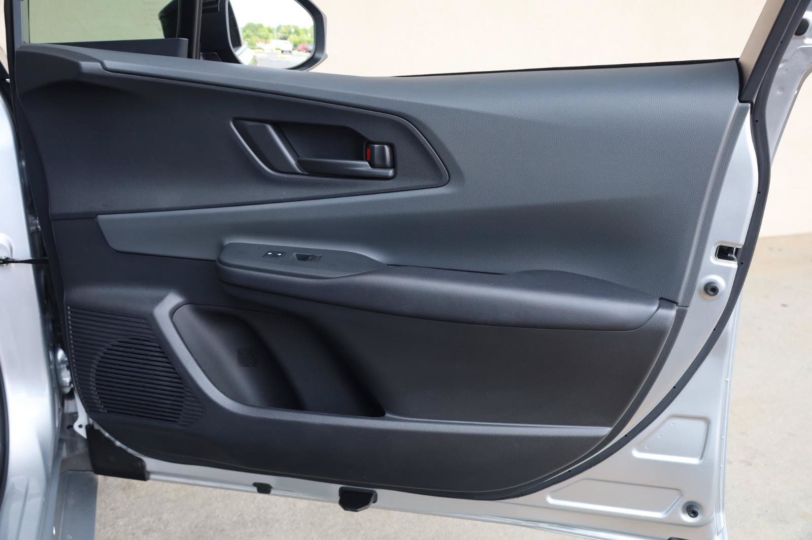 Used 2024 Toyota Prius LE FWD image 25