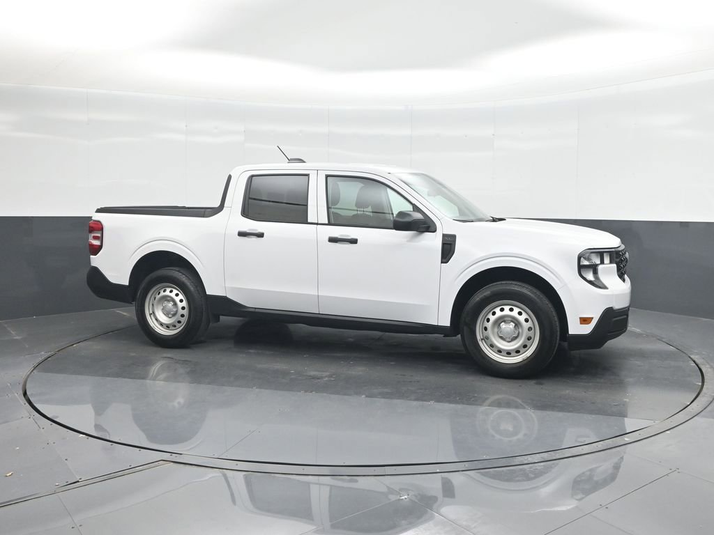 Used 2025 Ford Maverick XL FWD image 11