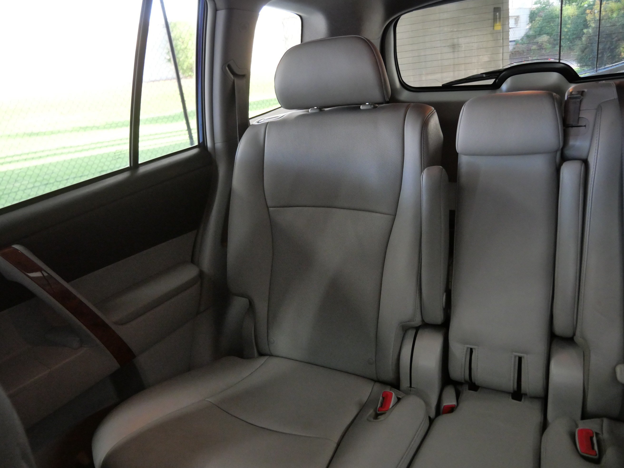Used 2012 Toyota Highlander Limited w/ Tow Pkg AWD/4WD image 12