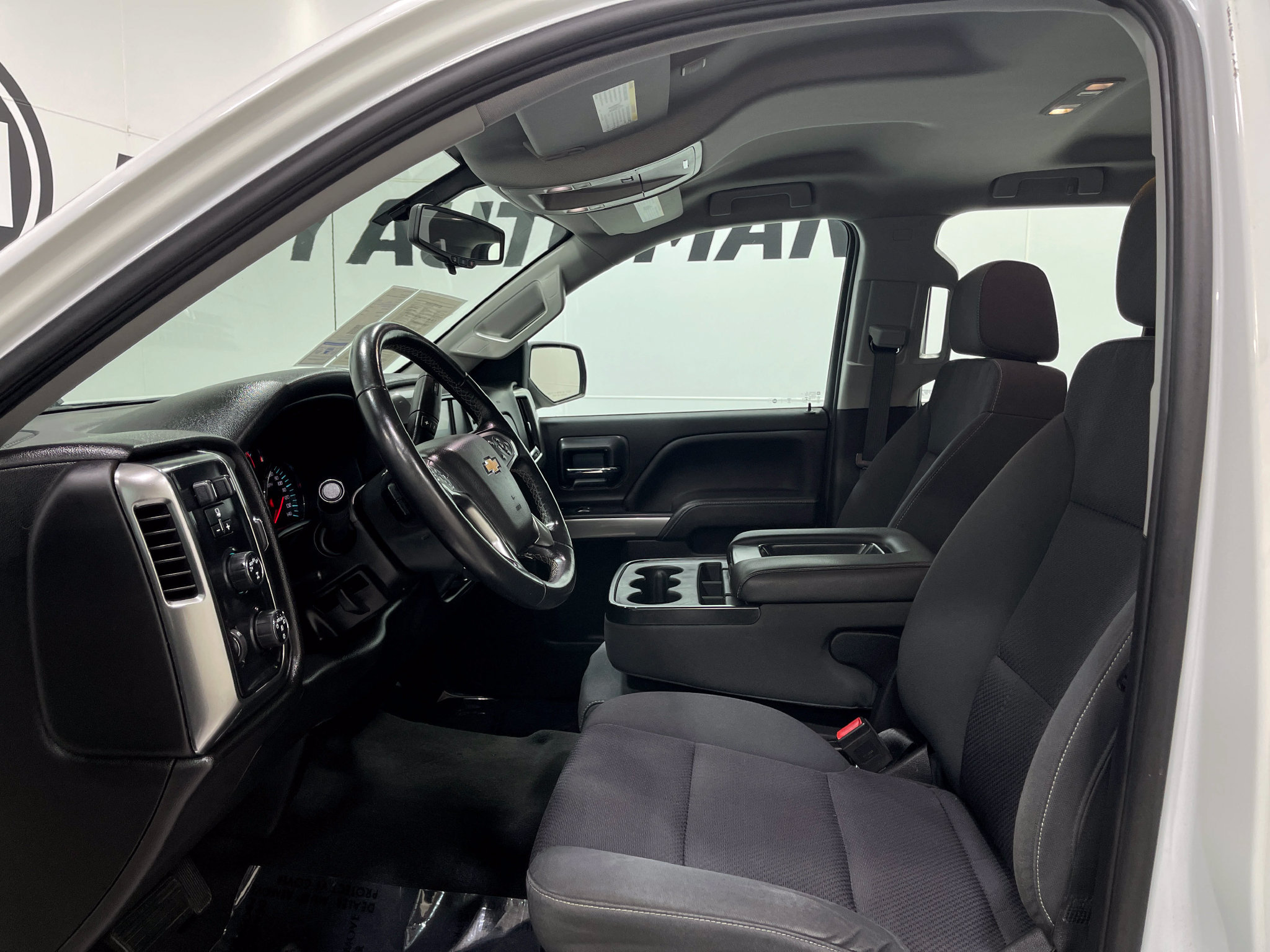 Used 2019 Chevrolet Silverado 1500 LT w/ All Star Edition AWD/4WD image 11