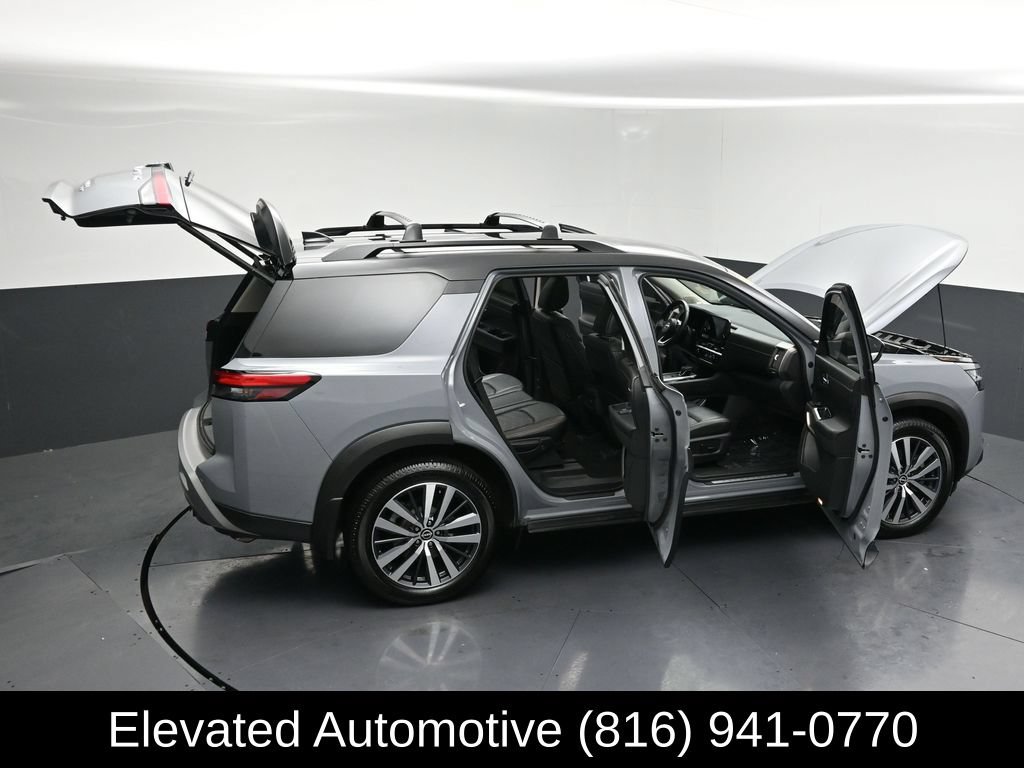 Used 2022 Nissan Pathfinder Platinum w/ Cargo Package AWD/4WD image 36
