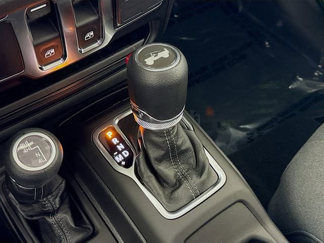 Used 2025 Jeep Wrangler Sport image 16