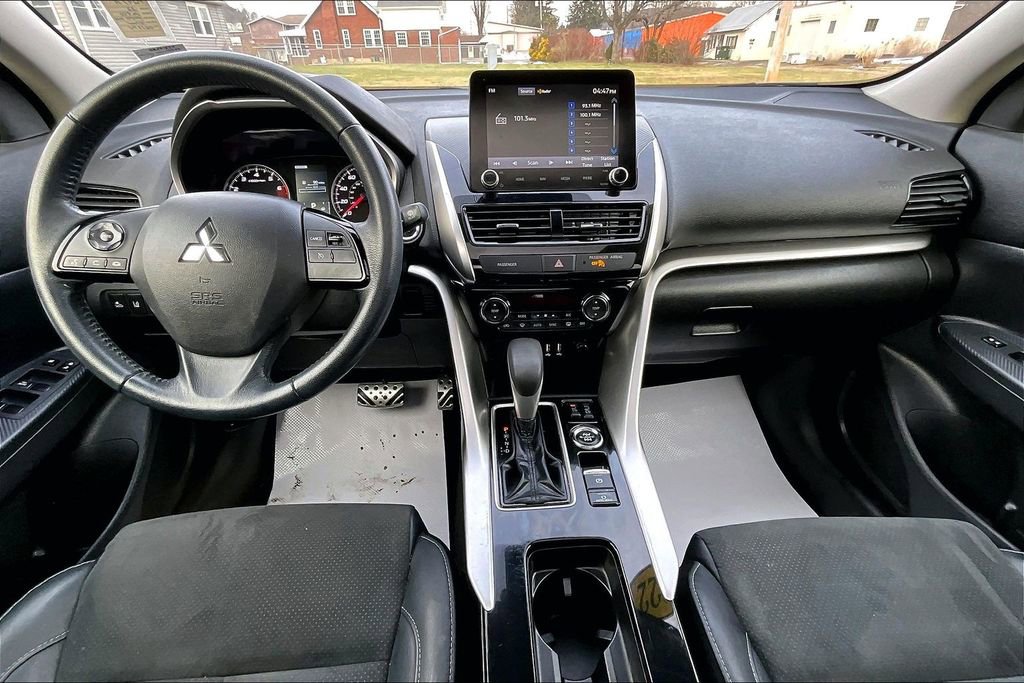 Used 2022 Mitsubishi Eclipse Cross SE image 14