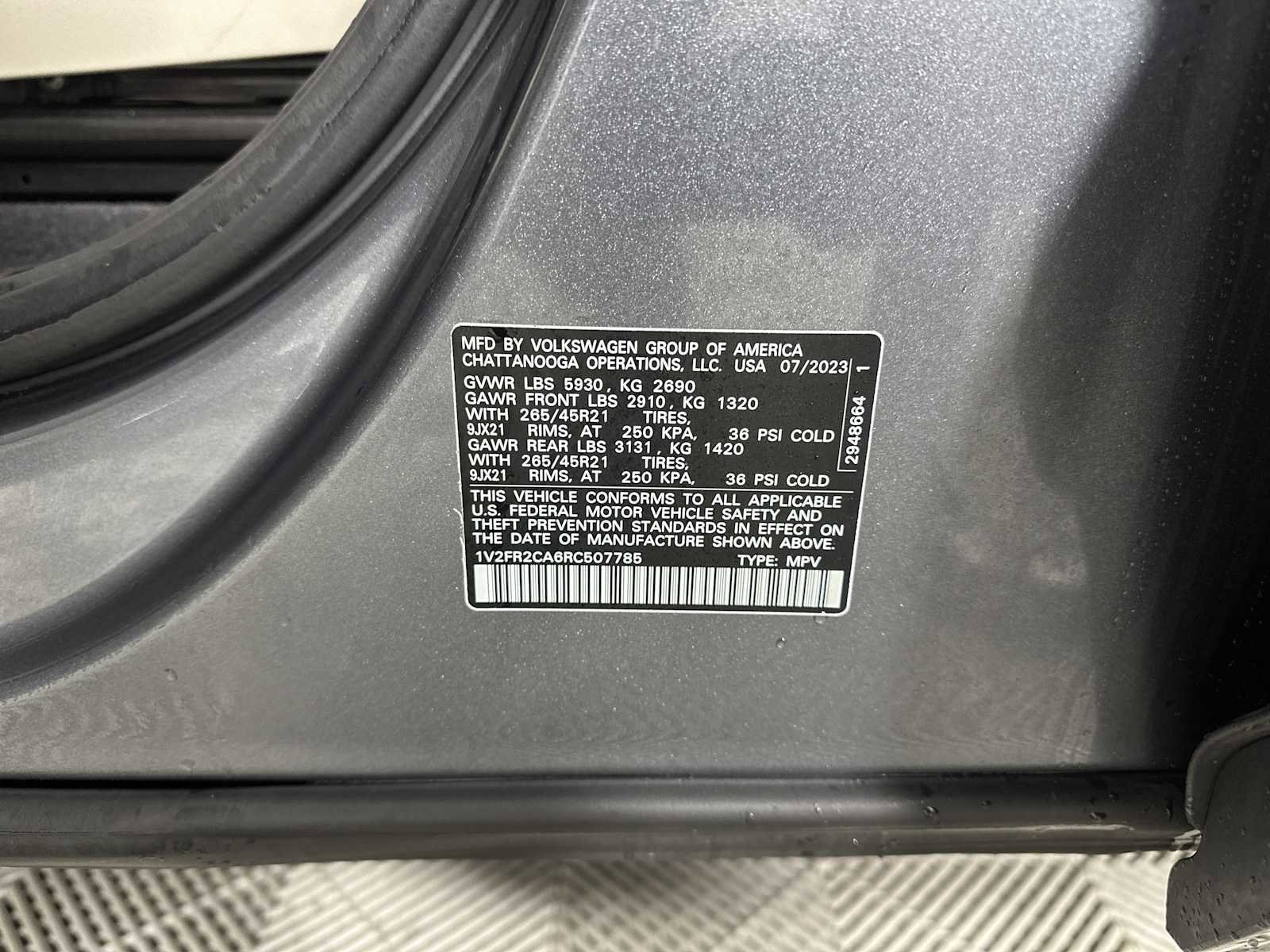 Used 2024 Volkswagen Atlas SEL Premium R-Line image 38