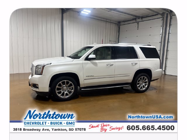 Used 2017 GMC Yukon Denali w/ Open Road Package AWD/4WD image 2