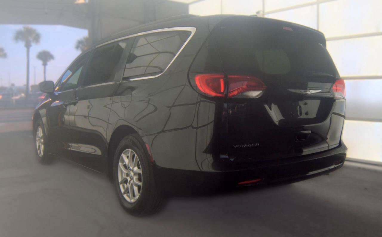 Used 2020 Chrysler Voyager Lxi FWD image 9