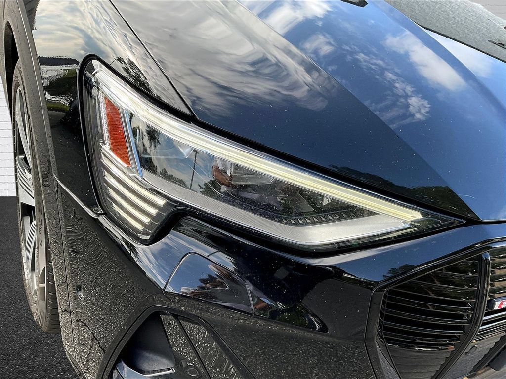 Used 2021 Audi e-tron Premium Plus w/ Premium Plus Package AWD/4WD image 25