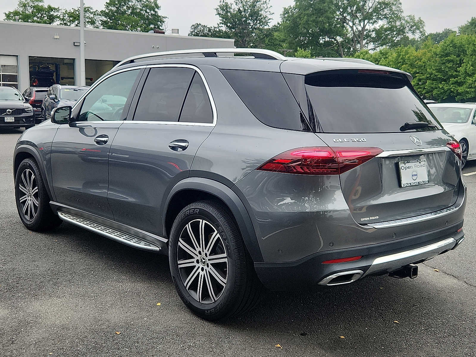 Used 2024 Mercedes-Benz GLE 350 4MATIC image 4