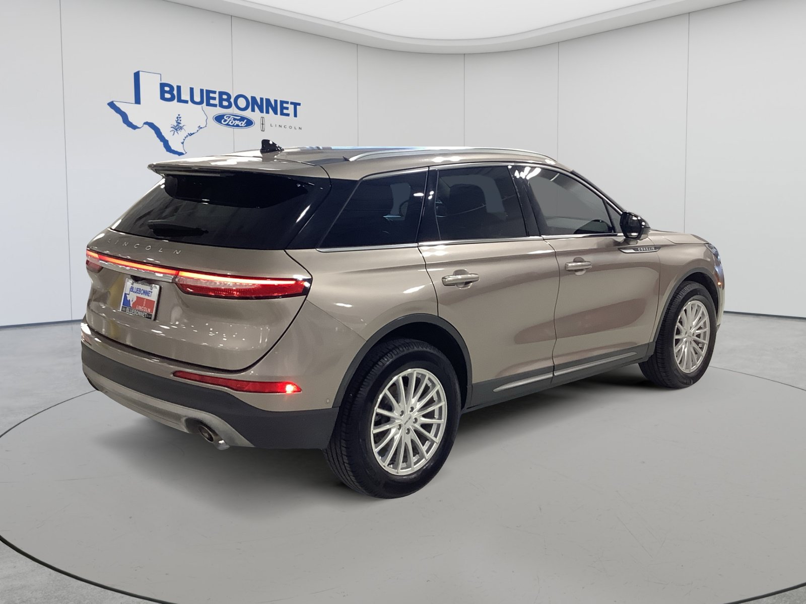 Used 2020 Lincoln Corsair AWD image 5