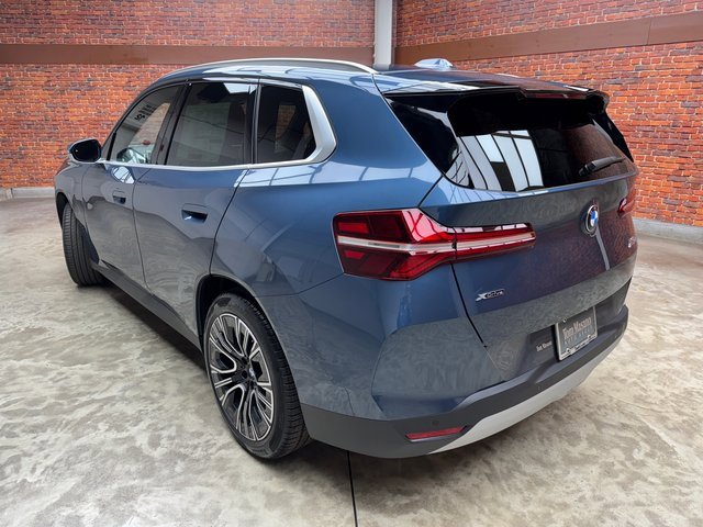 Used 2026 BMW X3 xDrive30 w/ Premium Package image 3