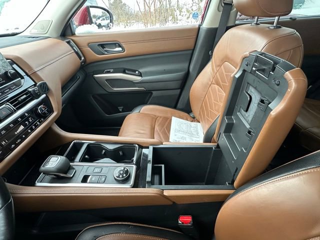 Used 2022 Nissan Pathfinder Platinum w/ Cargo Package image 26