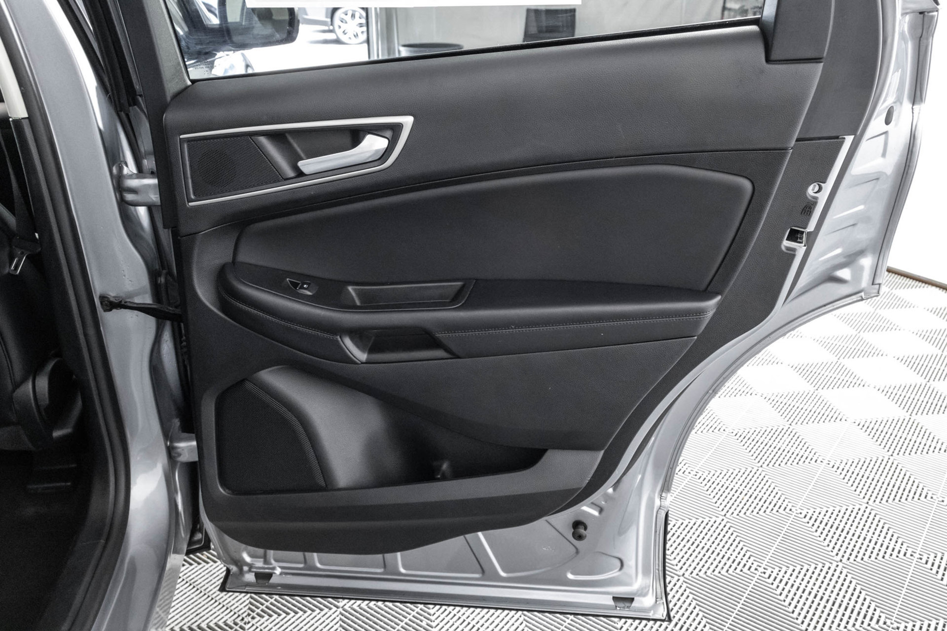 Used 2024 Ford Edge SEL AWD/4WD image 38