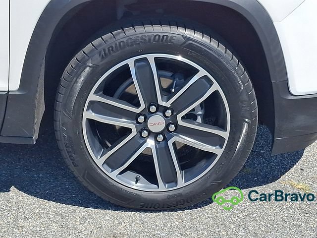 Certified 2023 GMC Acadia SLT w/ Technology Package FWD image 8